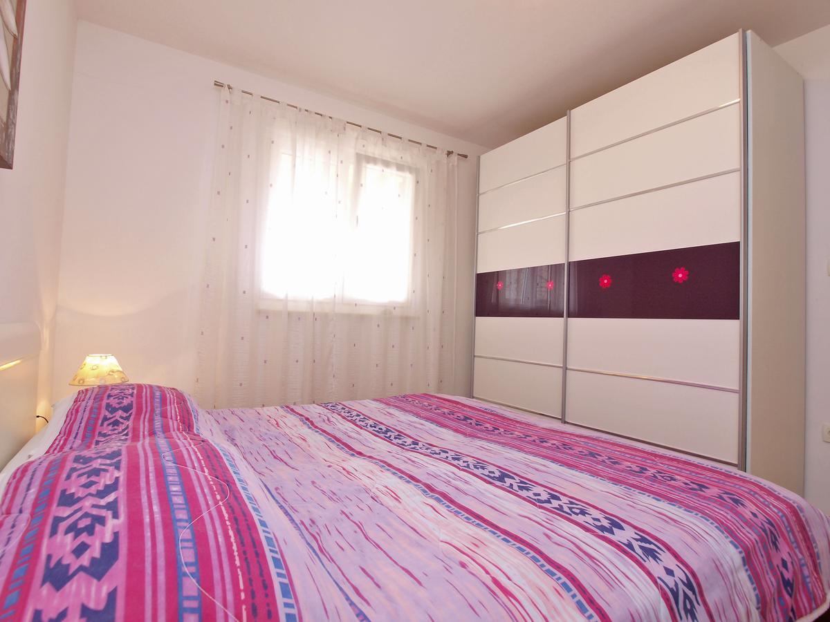 Apartments Milan 1048 Ровинь Экстерьер фото