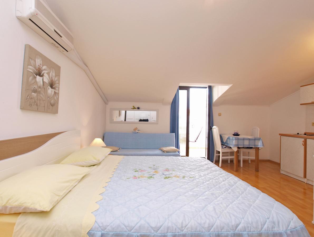 Apartments Milan 1048 Ровинь Экстерьер фото